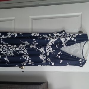 Elegant Navy Floral Dress